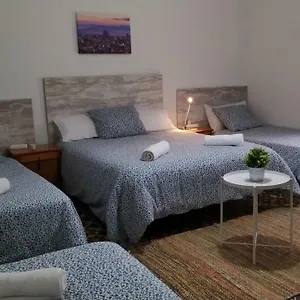 Break In Gothic Hostal Penzion