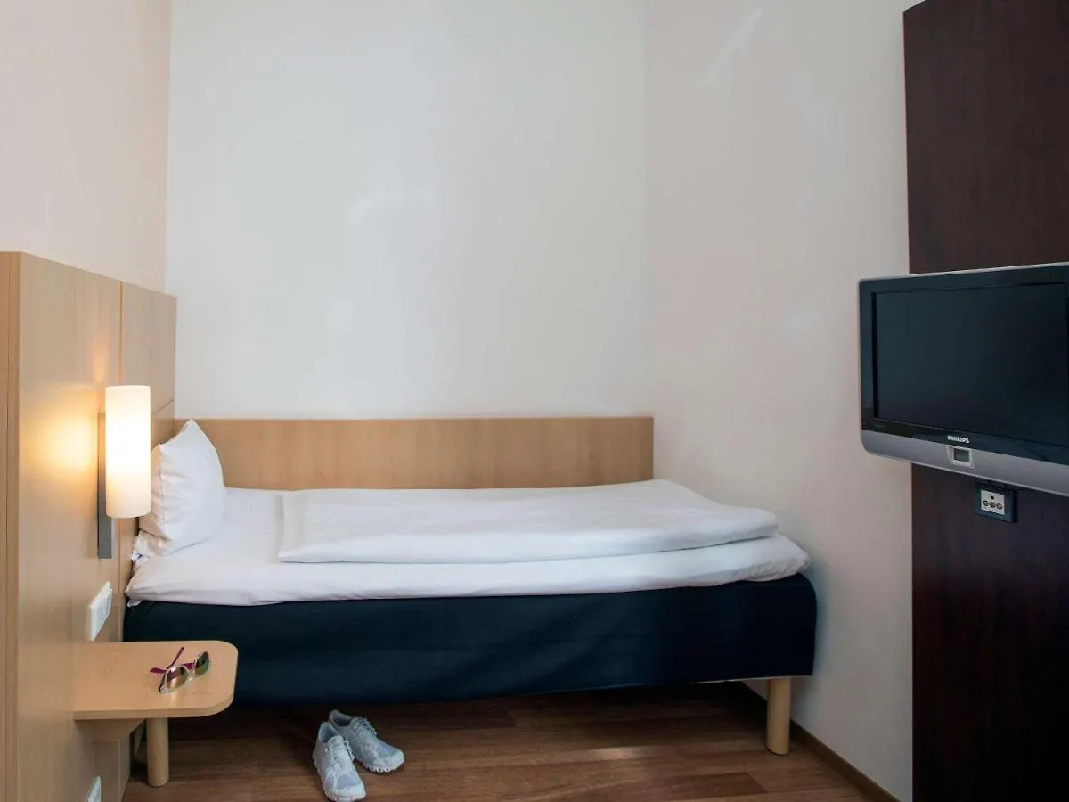 Hotel Ibis Berlin City Sued