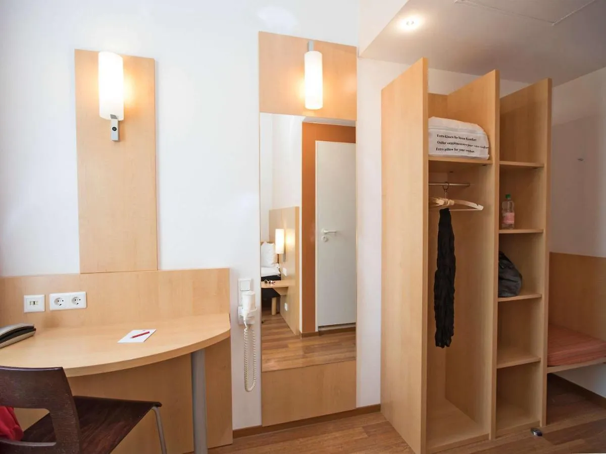 Ibis Berlin City Sued Germany