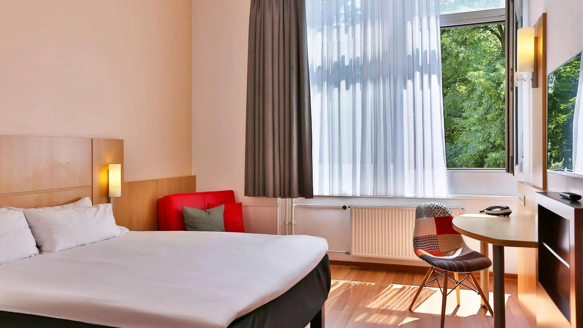 Ibis Berlin City Sued location