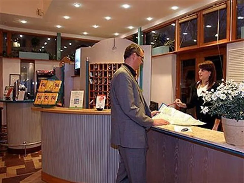 Ibis Berlin City Sued 3*,