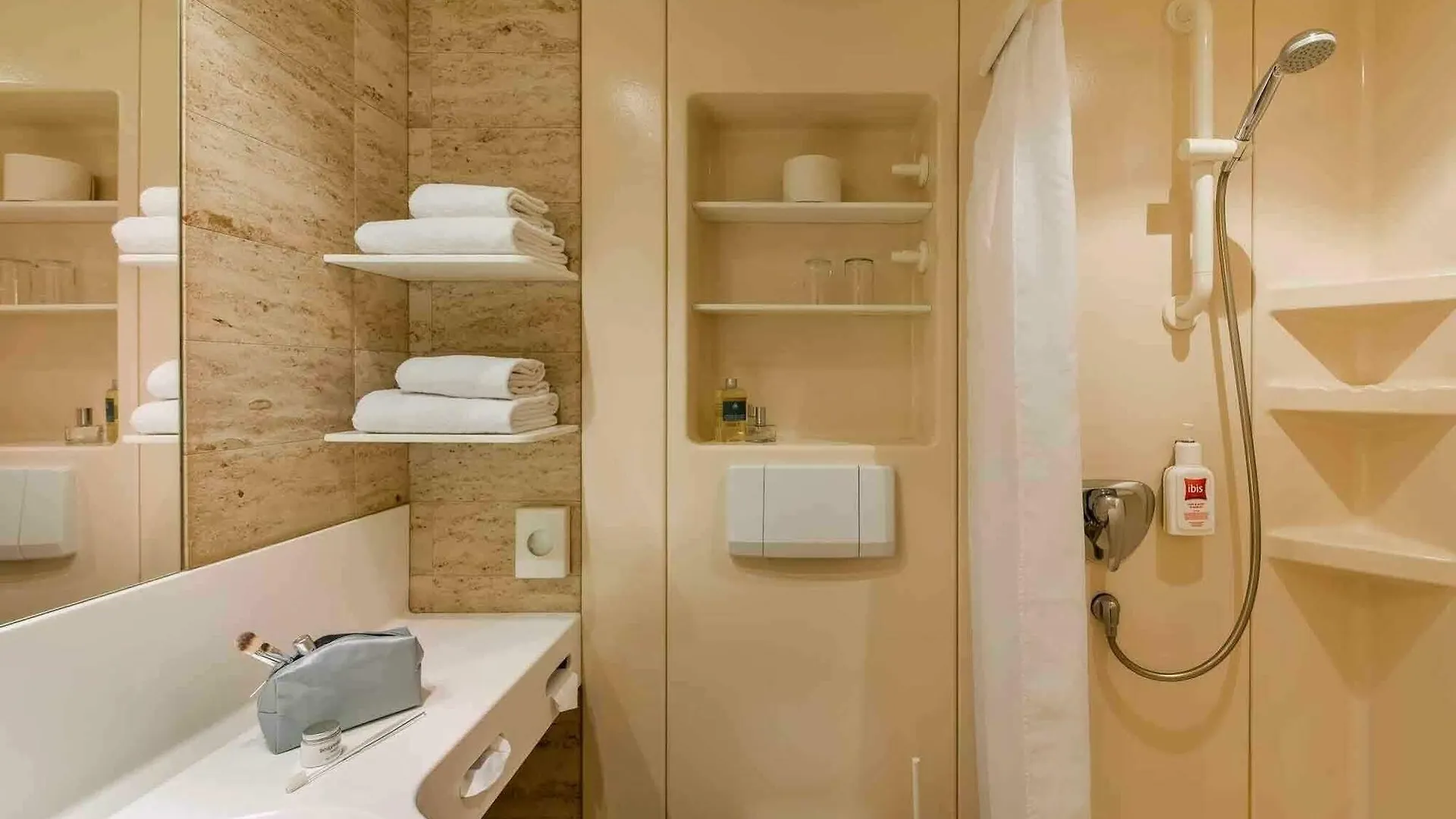 Ibis Berlin City Sued 3*,  Germany